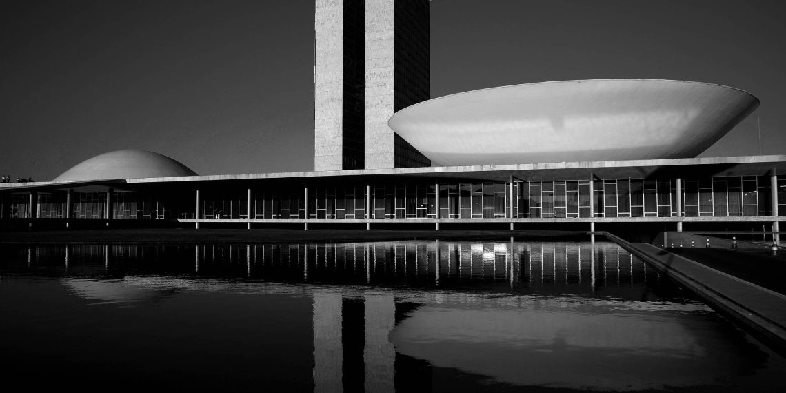 Congresso abandona a agenda que importa ao Brasil