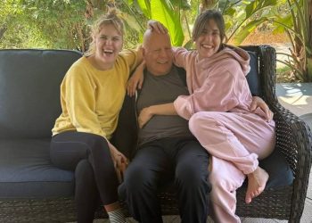 Filha de Bruce Willis com Demi Moore compartilha foto ao lado do ator