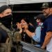 Por dentro de grupos de WhatsApp de brasileiros que usam até drones contra blitzes de Trump: ‘Pegaram uma mulher e uma menina’