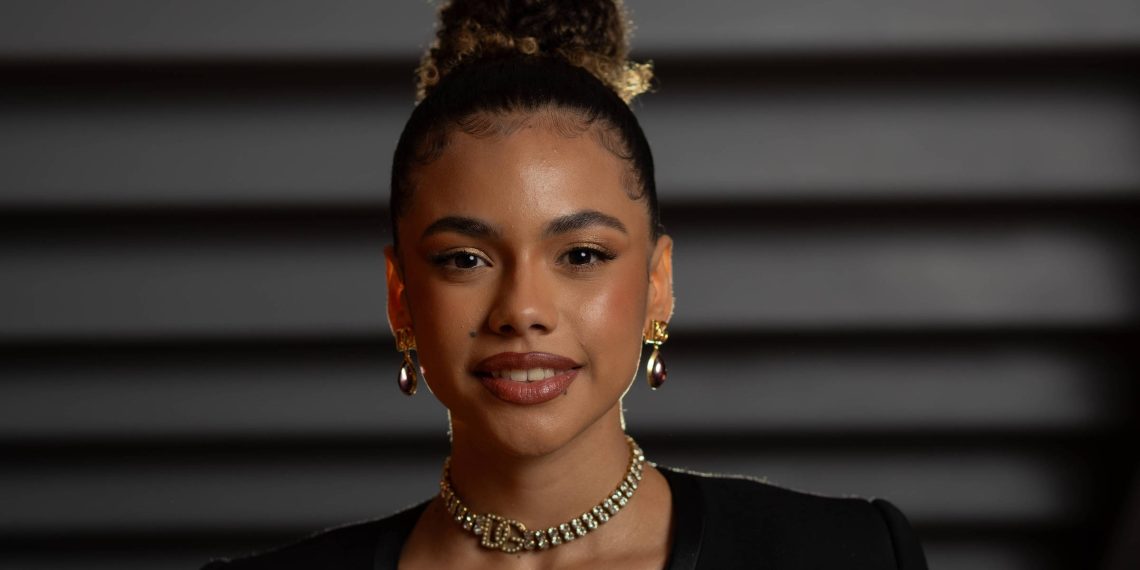 Alana Cabral revela rotina intensa ao dividir protagonismo em ‘Três Graças’ com vestibular