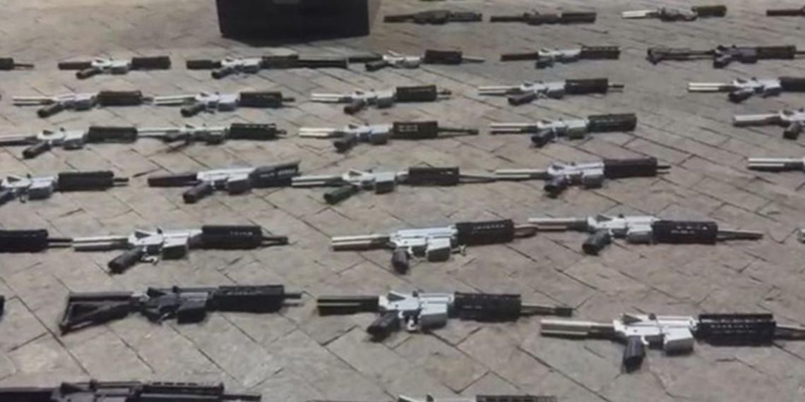 Operação desarticula organização que produzia armas para facções do RJ