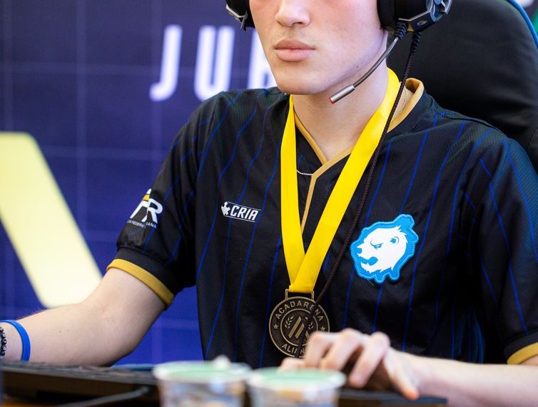 E-sports no JUBs: atletas avaliam prós e contras da profissionalização