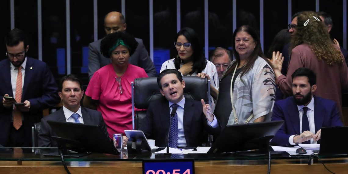 Câmara aprova regras para julgamentos do STF e envia texto ao Senado
