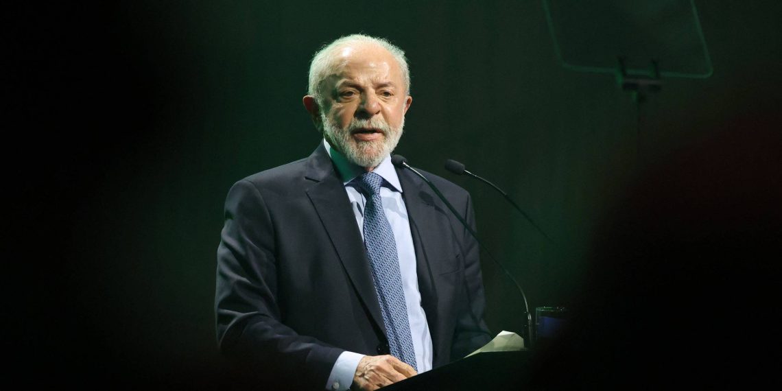Governo teme reajuste de Petrobras e prepara controle de preço de gasolina e etanol