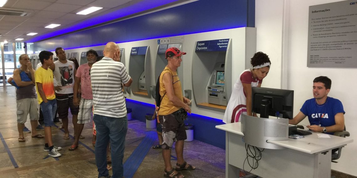 Saiba o que vai funcionar no feriadão do Dia do Trabalhador