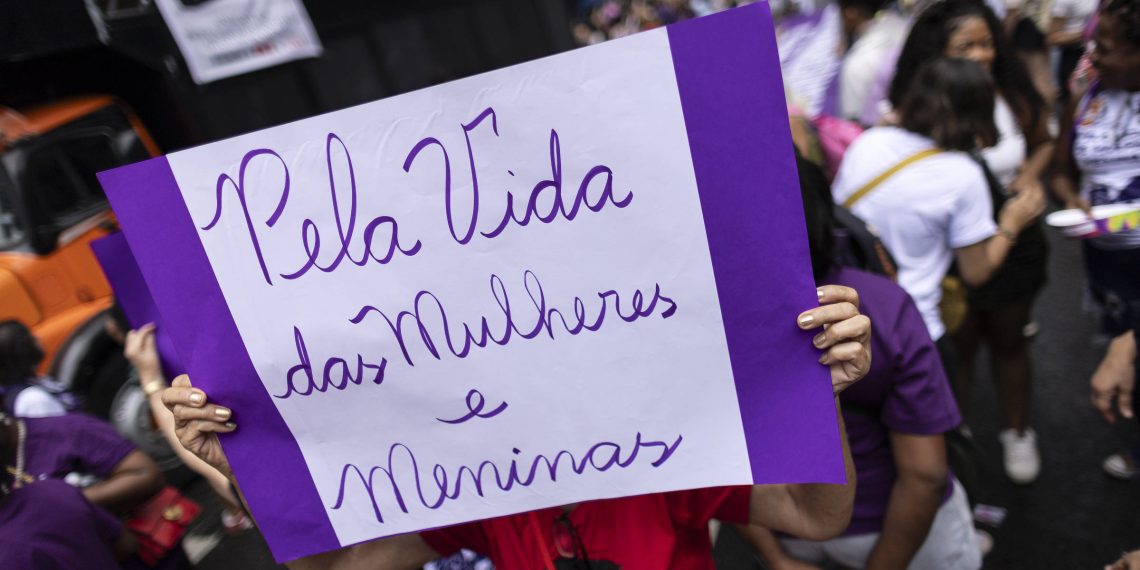 Estado de SP tem alta de feminicídios e queda de latrocínios em abril