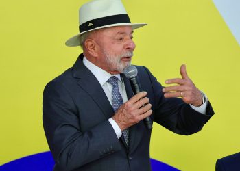Lula vai renunciar à candidatura?