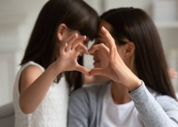 Mães buscam ressignificar padrões emocionais herdados de suas famílias