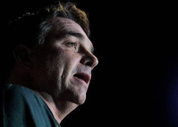Aliados de Flávio admitem prejuízo em diálogo com Vorcaro e veem reforço a slogan ‘BolsoMaster’