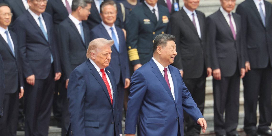 Trump chama Xi Jinping de ‘grande líder’ em início de cúpula histórica na China