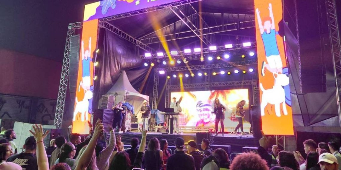 Cristiano Pipow agita Héliopolis com covers durante a Virada Cultural