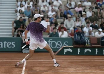 Roland Garros: Bia Haddad e Demoliner vencem estreias nas duplas