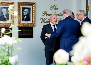 Lula deixa a Casa Branca após reunião com Trump