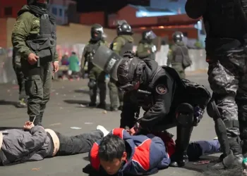 Bolívia registra 23 bloqueios e marchas antigoverno chegam a La Paz