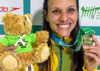 Carol Santiago é ouro, o 37º pódio do país no Internacional de Berlim