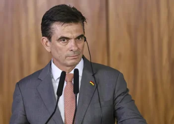 Bloqueios e pressão popular exigem renúncia do presidente da Bolívia
