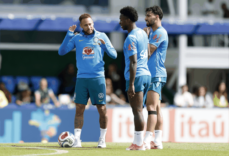 Ancelotti define seleção para jogo com Panamá e garante Neymar na Copa