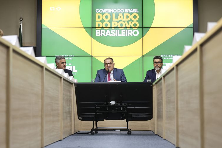 Governo lança sistema para aluno buscar instrutor e autoescola