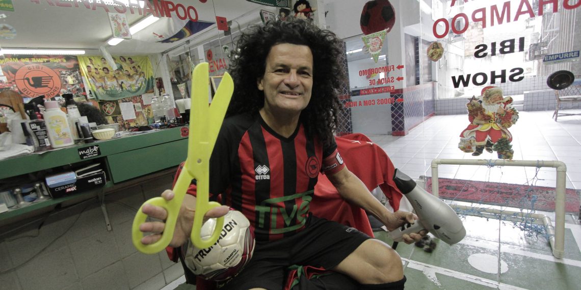 De Mauro Shampoo a Pelé, futebol rende boas histórias; veja lista de filmes e séries