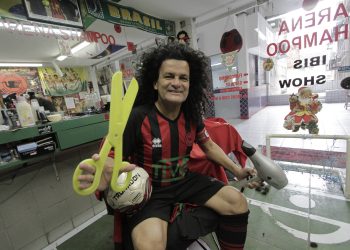 De Mauro Shampoo a Pelé, futebol rende boas histórias; veja lista de filmes e séries