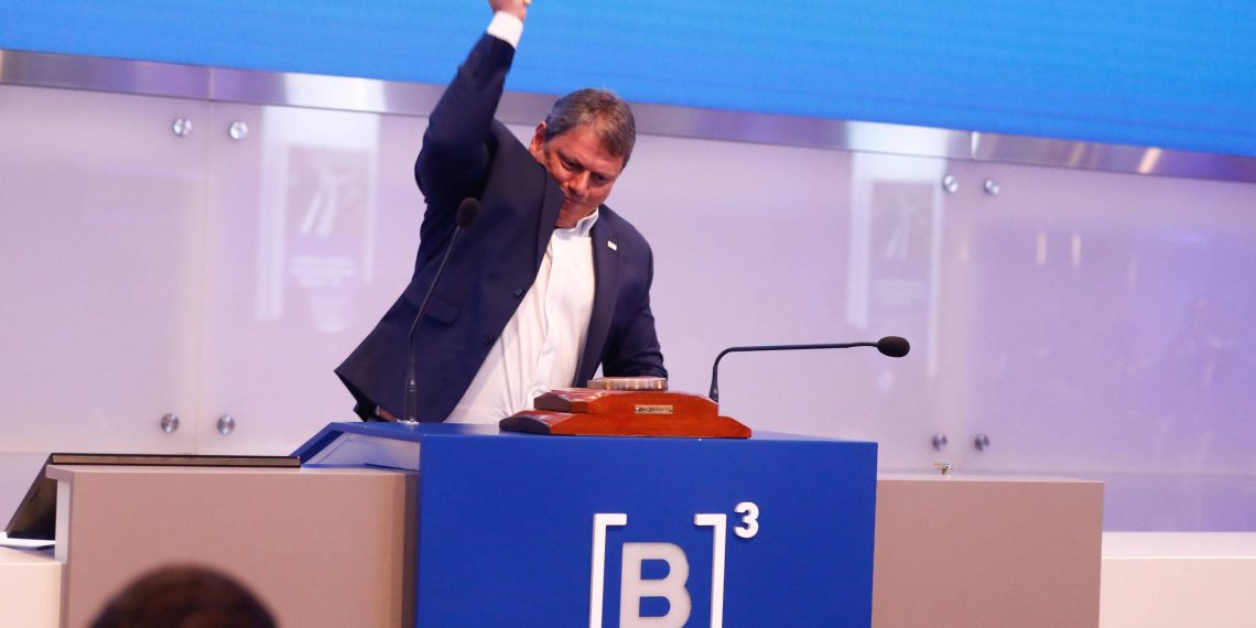 Concessões rodoviárias põem em xeque bandeira eleitoral de Tarcísio