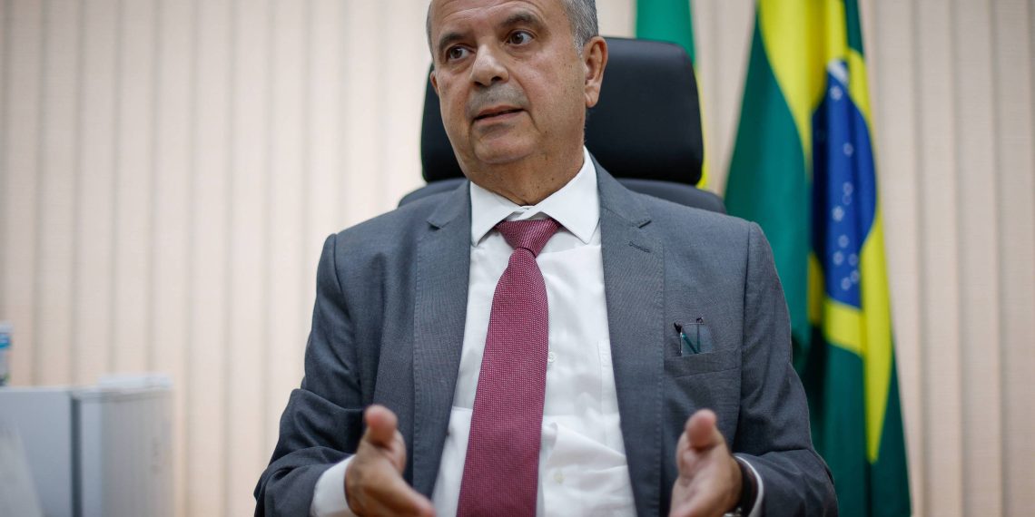 Sindicalistas fazem manifesto contra PEC alternativa à do fim da 6×1
