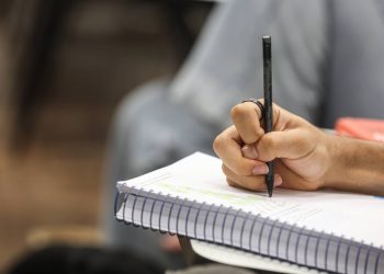 Geração Z é culpada por não conseguir emprego? Especialistas apontam desafios