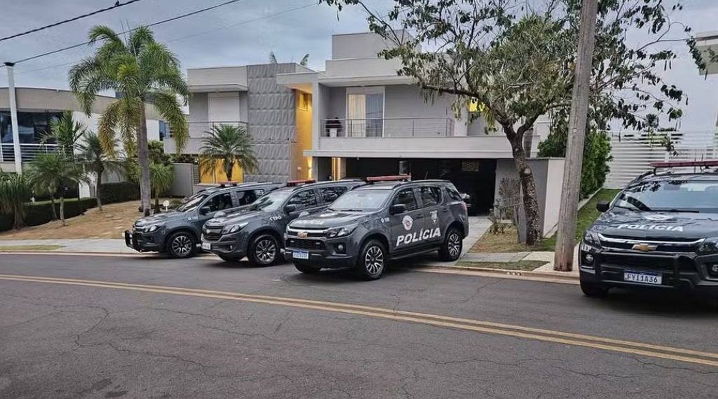 ‘Se cutucar, caem autoridades políticas, grandes empresários e investidores’, diz leitor