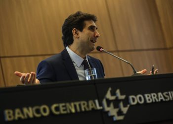 Sem querer, querendo, Banco Central não diz o que vai fazer dos juros altos