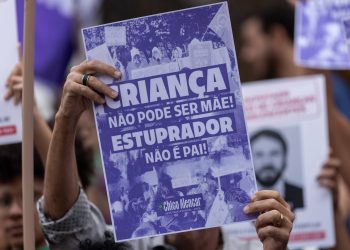 Brasil registra 450 partos de crianças e adolescentes por dia, diz relatório