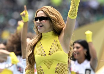 Corrida por hit da Copa tem viral de inteligência artificial, disco da Fifa e mistureba de ritmos