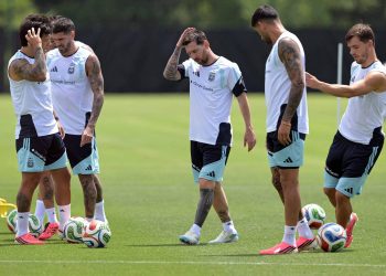 Argentina estreia na Copa do Mundo em busca de superar ‘maldição’ dos campeões