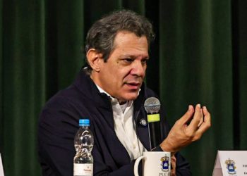 Haddad diz que Tarcísio peca ao criticar STF: ‘Mau exemplo’
