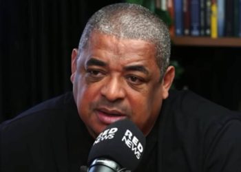 Primo de Raphinha responde Vampeta após exposição sobre vida pessoal de jogador