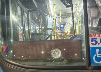 Motoristas de ônibus entram no segundo dia de greve no Rio