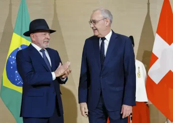 Lula tem encontros com presidentes da França e da Suíça