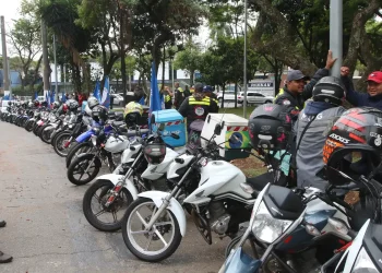 Governo prepara linha de crédito para motociclistas de aplicativos