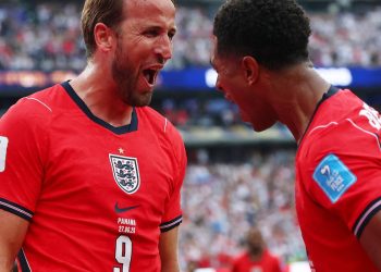 Inglaterra sobra no 2º tempo, vence Panamá e avança em 1º no Grupo  L