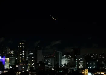 Fenômeno de planetas alinhados com a Lua pode ser observado a olho nu