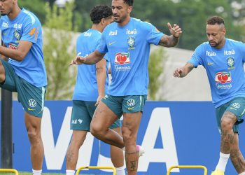 Brasil faz penúltimo treino e viaja para o Texas onde enfrenta Japão