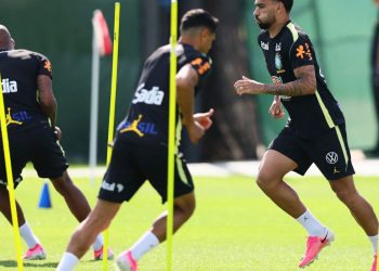 Seleção brasileira se reapresenta e faz 1º treino para encarar Haiti