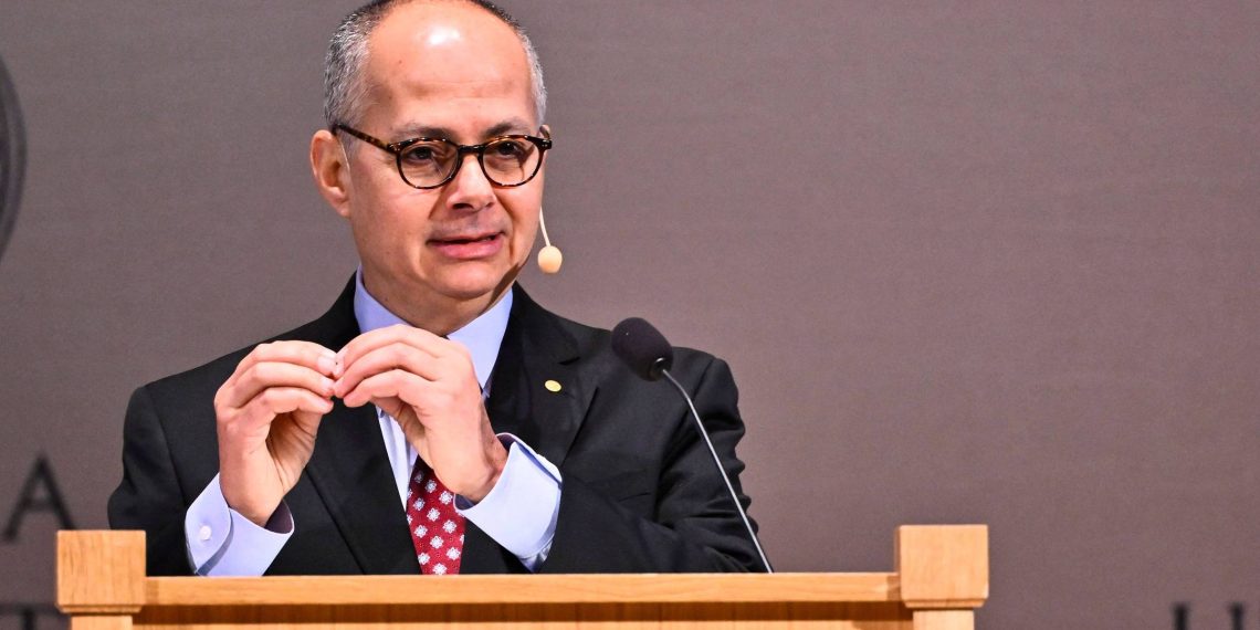 Capturar carbono é solução mais realista para crise do clima, diz Nobel de Química