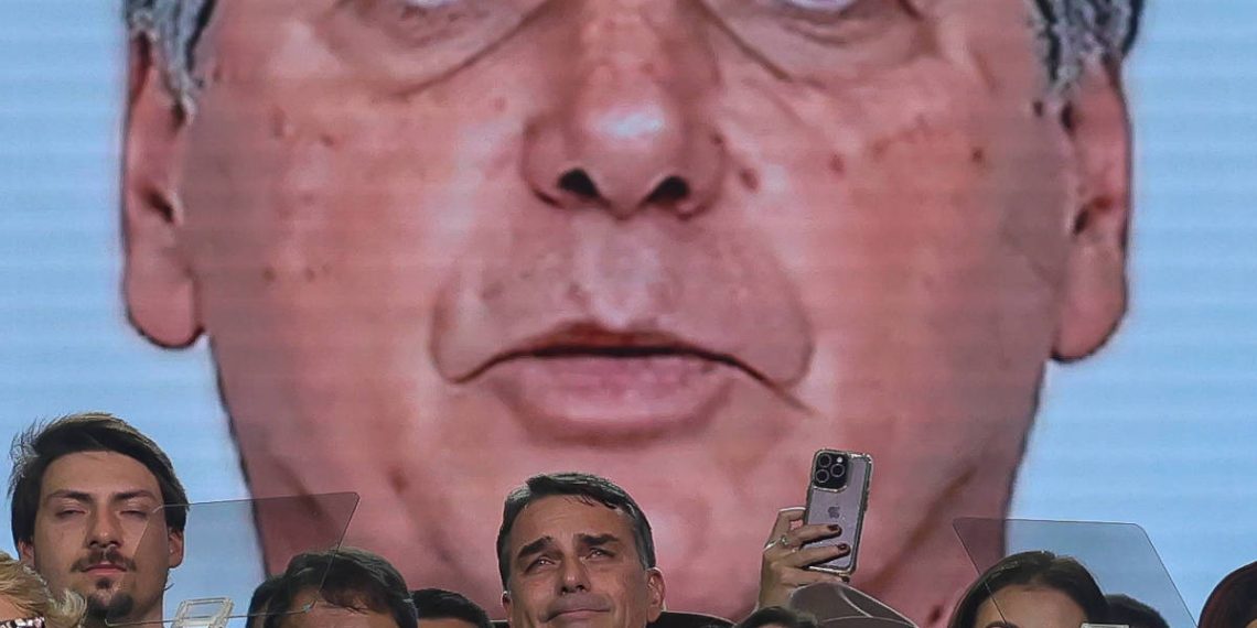 Vídeo de IA só viola prisão domiciliar se Bolsonaro participou ou consentiu, diz advogado