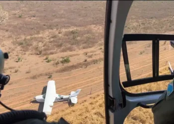 FAB intercepta aeronave suspeita vinda da Bolívia