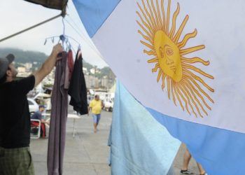 Quase metade dos jovens argentinos vive em vulnerabilidade social
