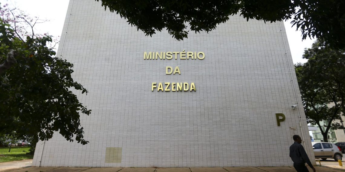 Governo deve recorrer ao STF sobre PEC de agentes de saúde
