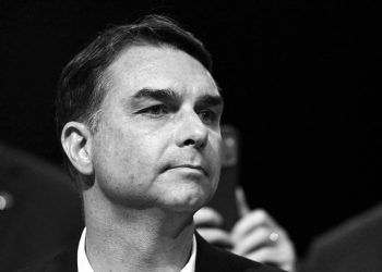 O isolamento de Flávio