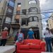 Moradores empilham objetos nas ruas de cidade atingida pelo terremoto na Colômbia