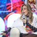 Ana Paula Renault, que venceu o BBB 26, atrai fãs eufóricos para mesa do SP2B