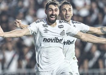 Santos desencanta no 2º tempo e atropela o Vasco pelo Brasileirão